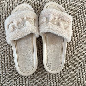 APL tan shearling slides -9